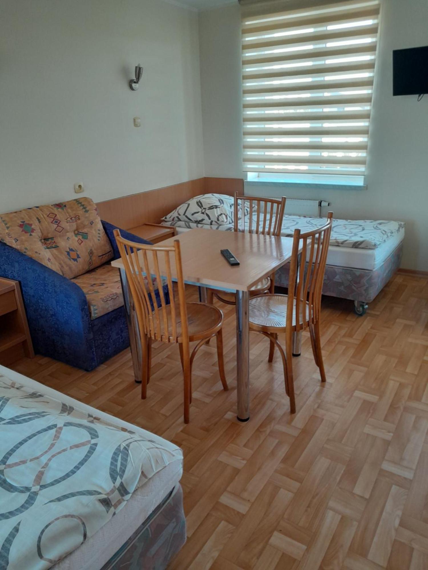 Hostel Polon Pułtusk Luaran gambar